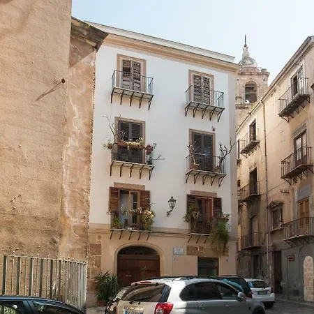 Le Pomelie فندق مبيت وإفطار باليرمو